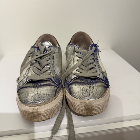 Silver golden goose. Size 38. Distressed. Signs of wear on sole. - Picture 2 of 6